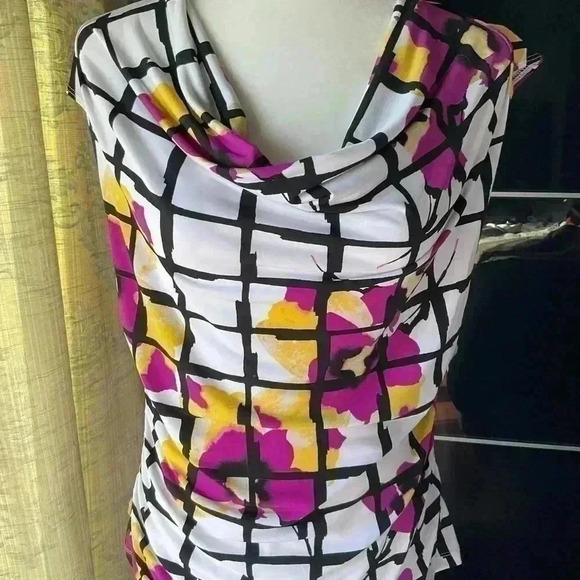 🔥2/30$🔥Beautiful top. Very versatile - Picture 2 of 4